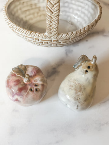 Stoneware Salt & Pepper Shaker In Basket