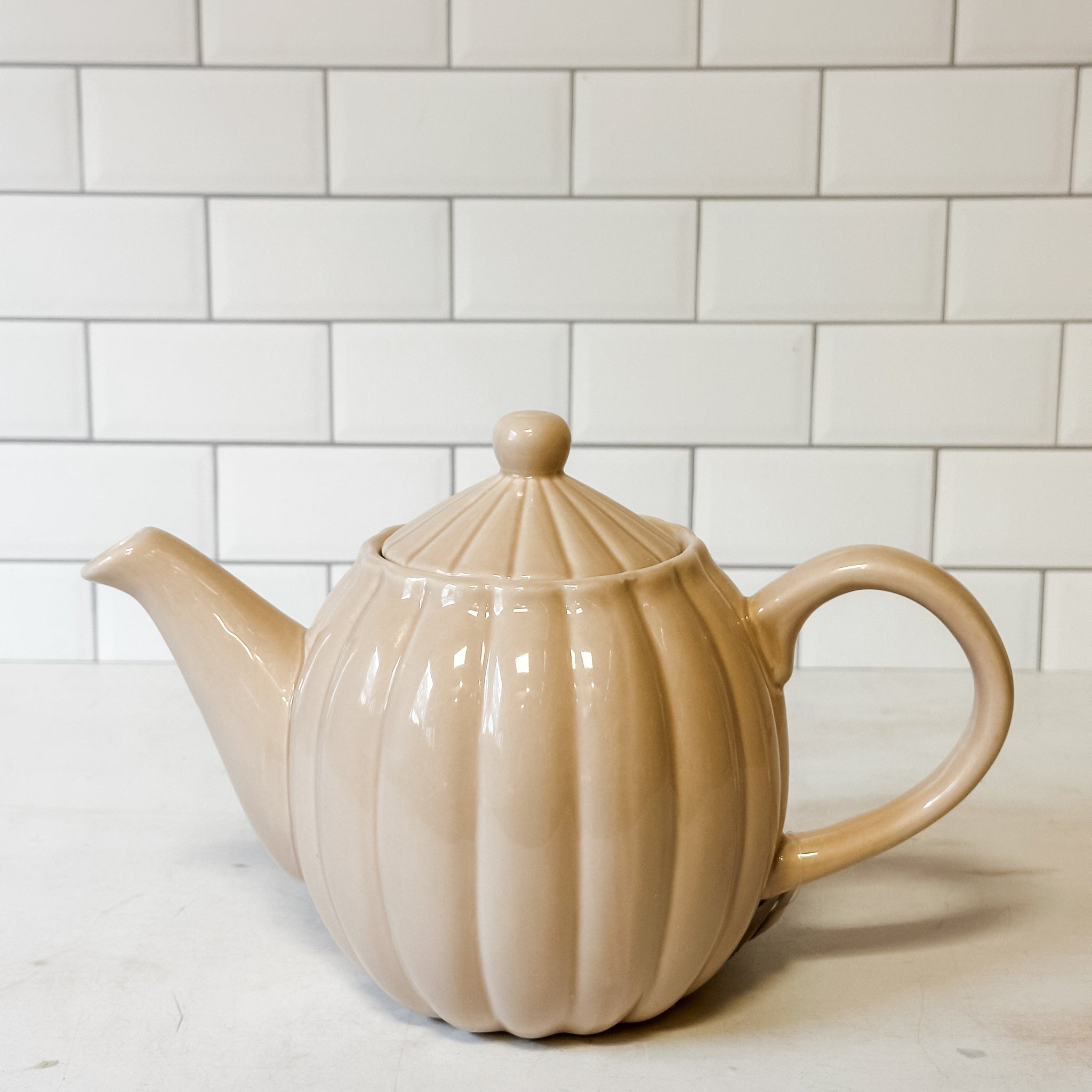 34 oz. Stoneware Ribbed Teapot, Blush Color