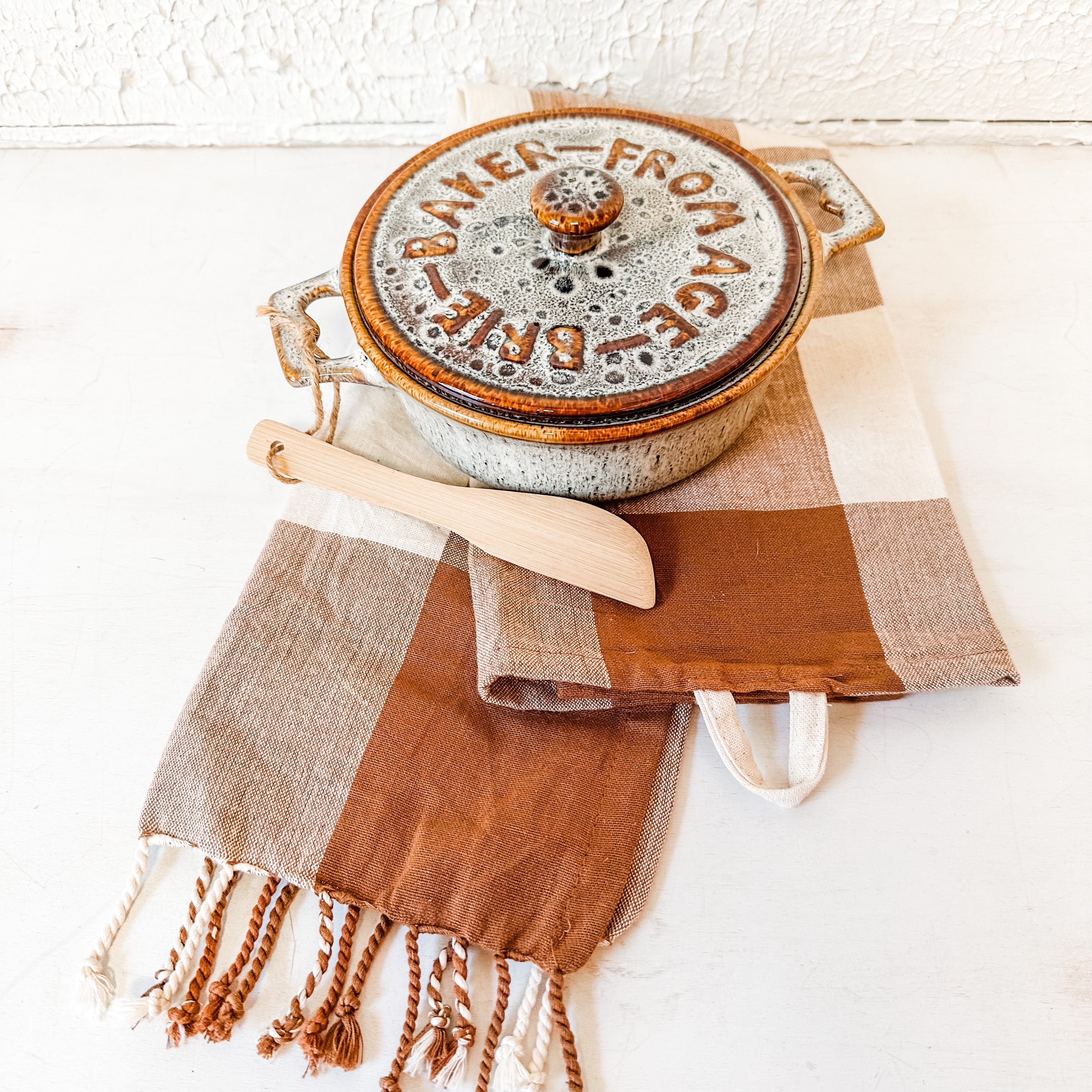 Stoneware Brie Baker With Bamboo Spreader