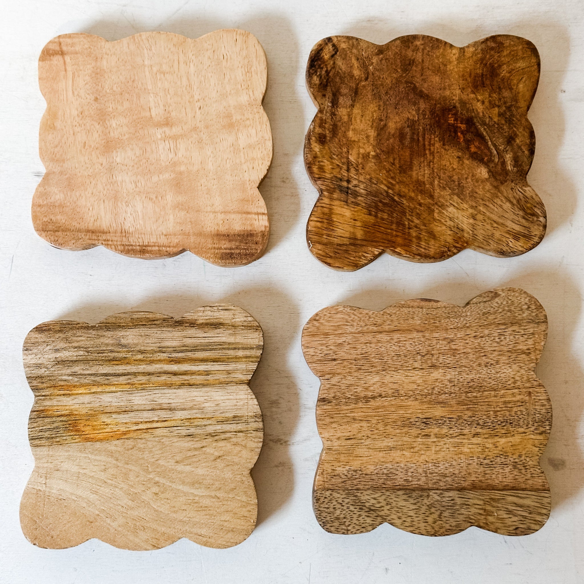 Mango Wood Scalloped Coasters, Natural, Set of 4 Tied with Jute