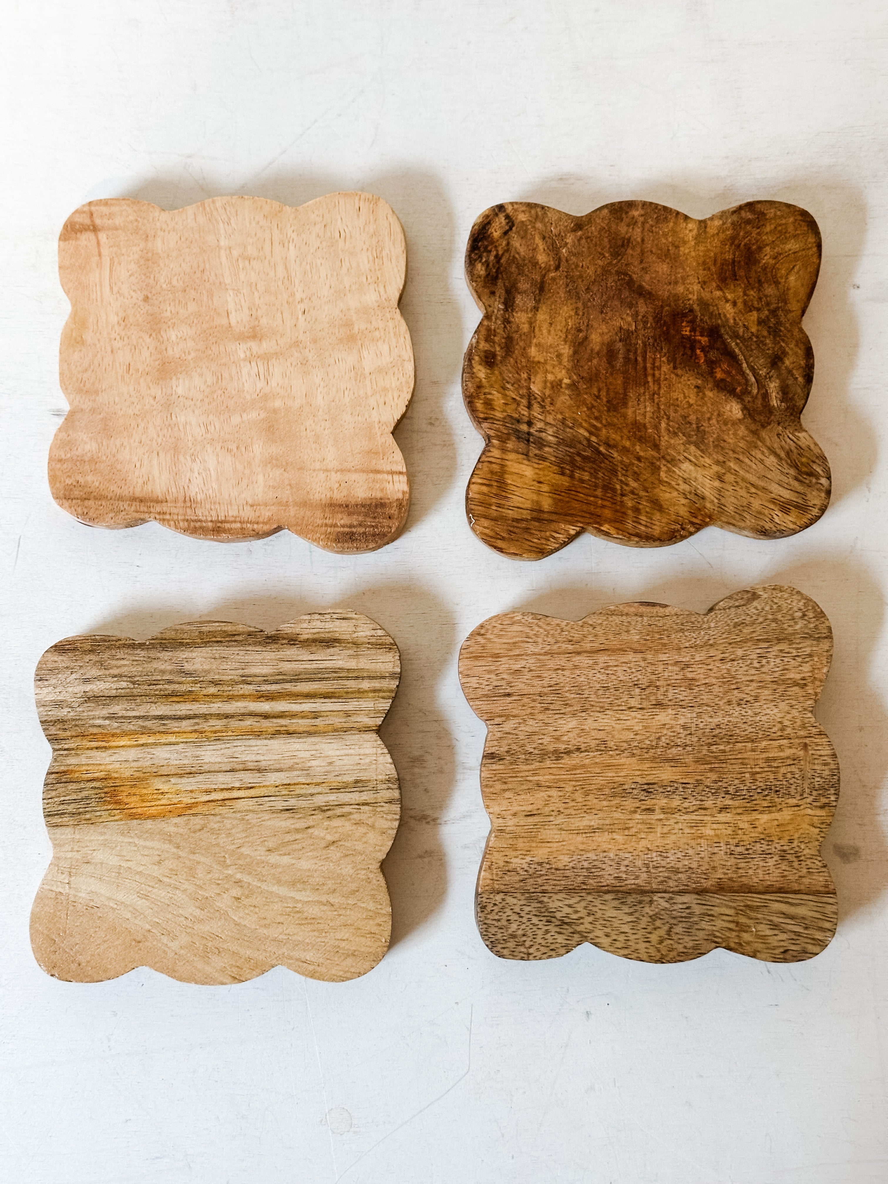 Mango Wood Scalloped Coasters, Natural, Set of 4 Tied with Jute
