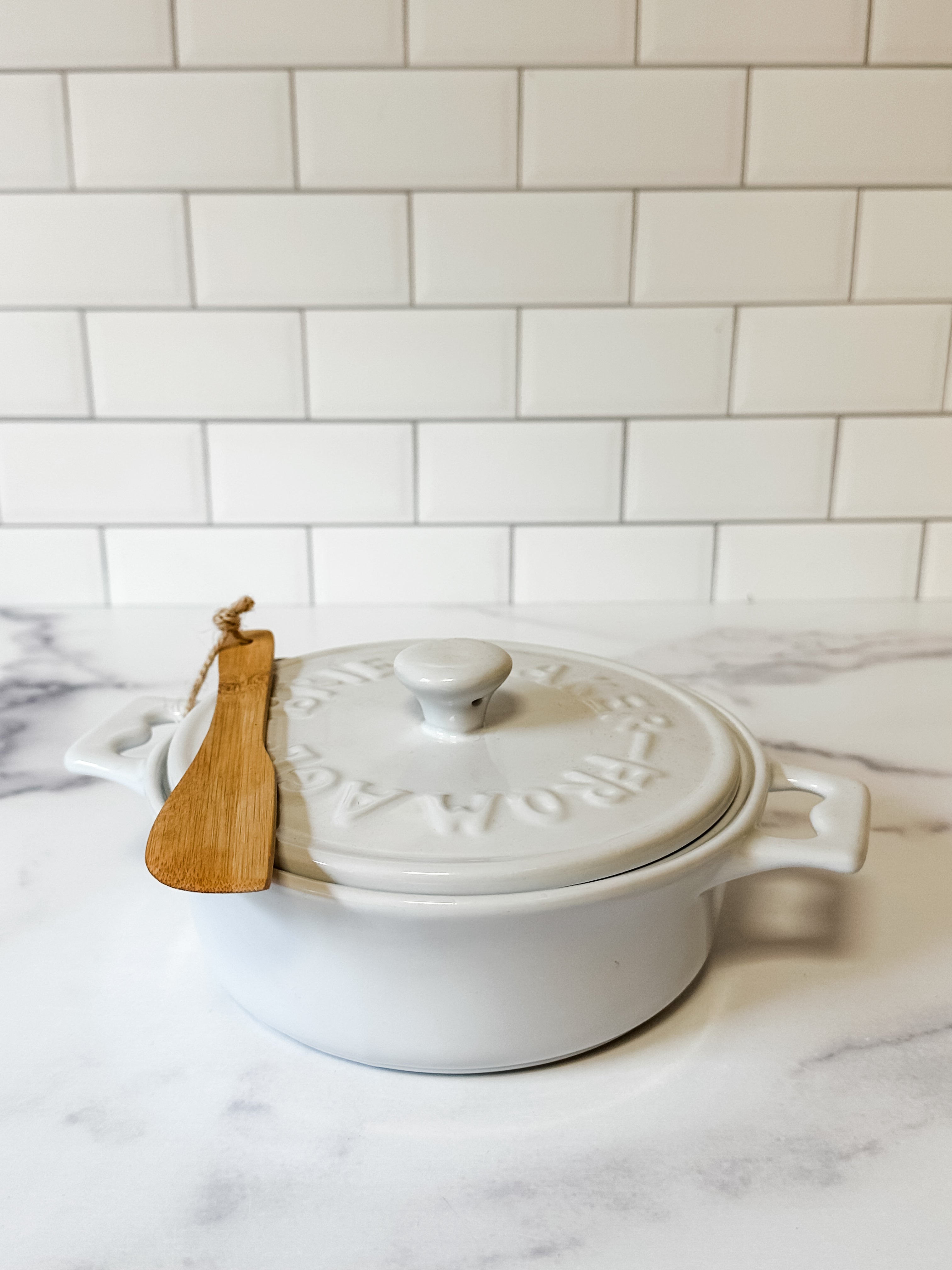 Brie Baker with Lid and Spreader, Set of 2