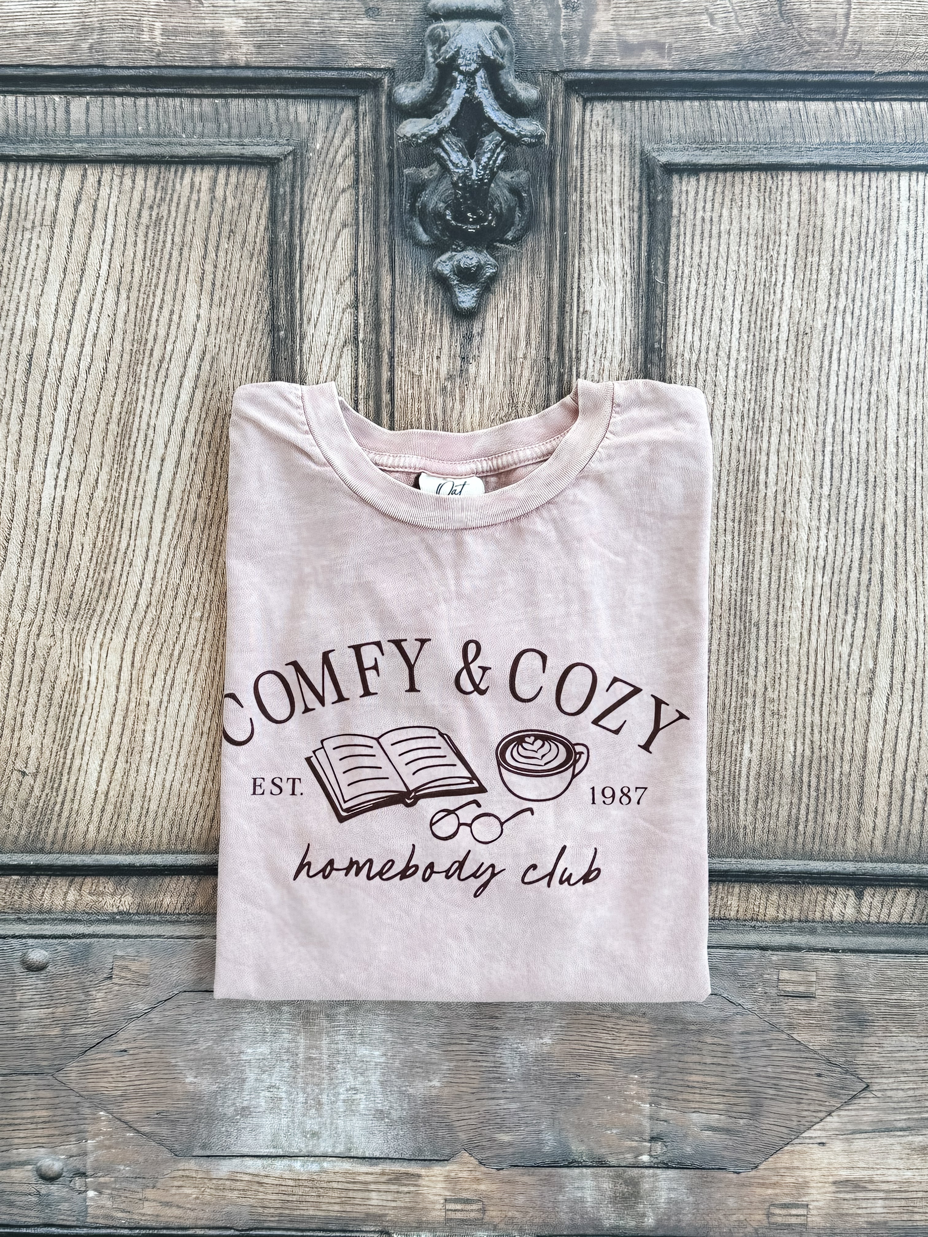 COMFY AND COZY HOMEBODY Mineral Washed Long Sleeve Graphic