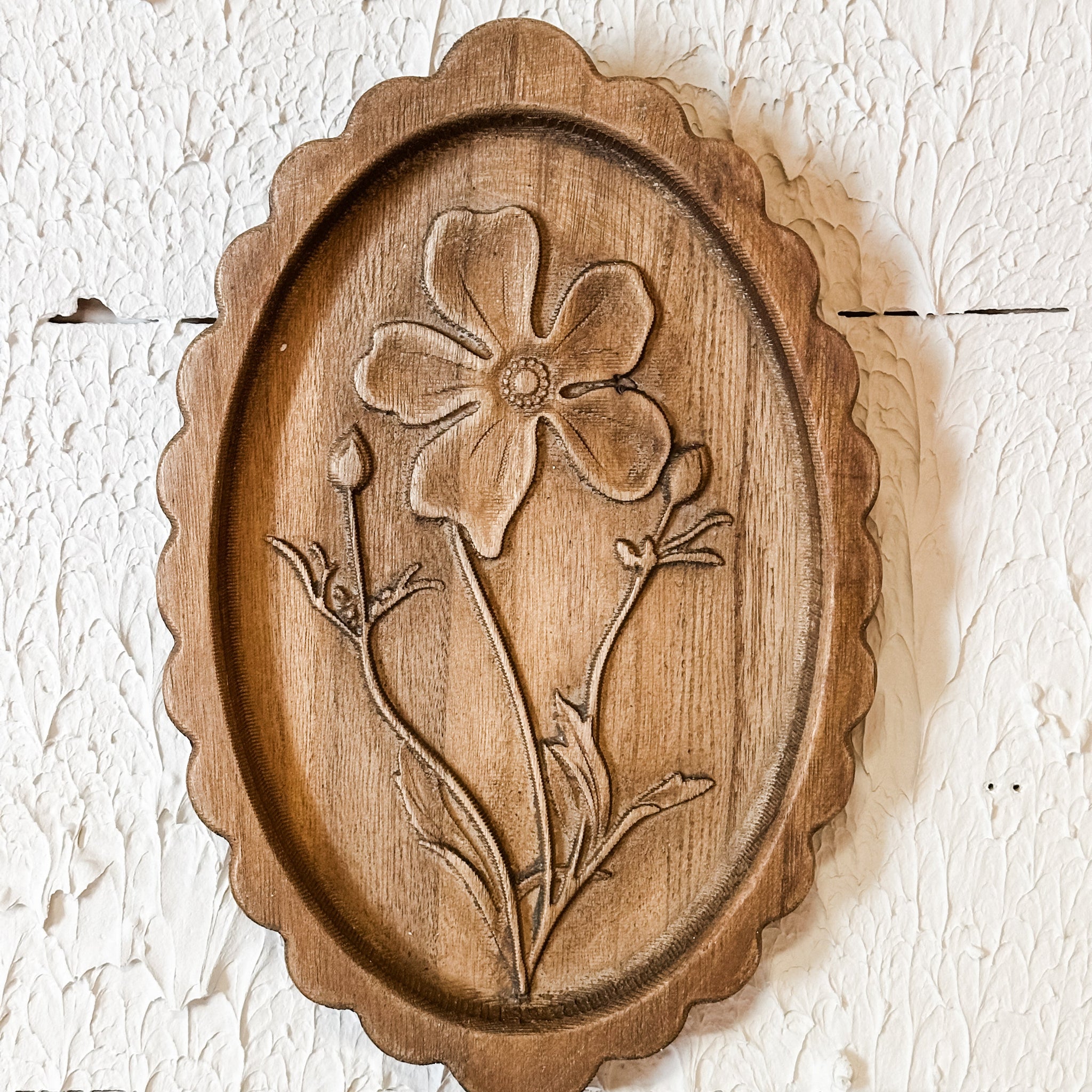 Wood Scalloped Wall Décor With Laser Etched Botanicals